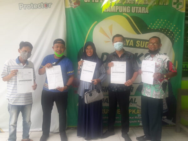 DEWAN GURU DAN STAFF TU SMAN 1 KOTABUMI MELAKSANAKAN VAKSIN COVID 19 DEWAN GURU DAN STAFF TU SMAN 1 KOTABUMI MELAKSANAKAN VAKSIN COVID 19