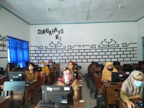 Asesmen Kompetensi Minimum (AKM) Guru SMAN 1 Kotabumi tahun 2021