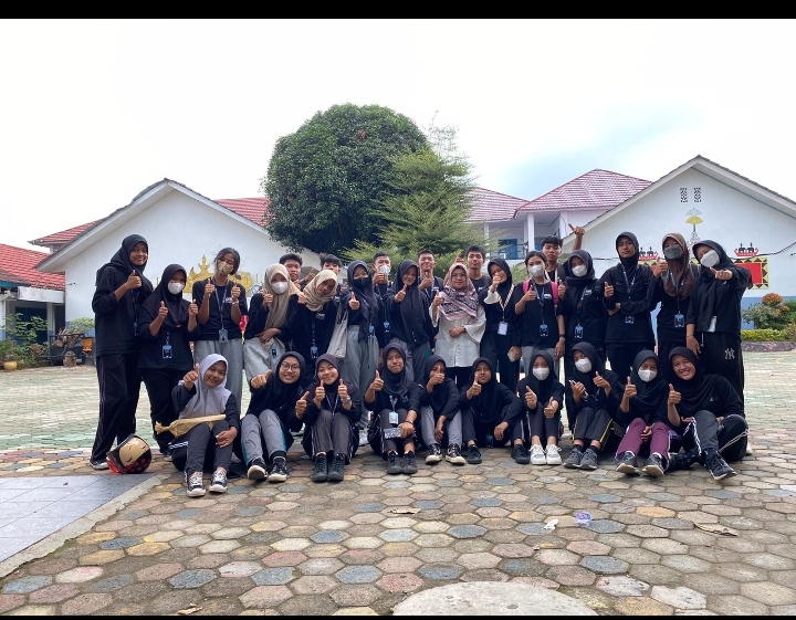 Pembagian Hadiah Juara Class Meeting Liga Smansa Semester Genap TA. 2021/2022