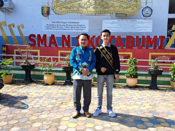 Sosialisasi UKBI di SMA Negeri 1 Kotabumi Sosialisasi UKBI di SMA Negeri 1 Kotabumi