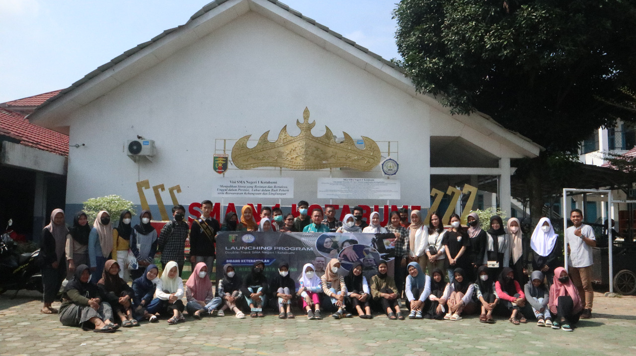 Launching Program SMA Double-Track, Pertama dan Satu-satunya di Lampung Utara Launching Program SMA Double-Track, Pertama dan Satu-satunya di Lampung Utara
