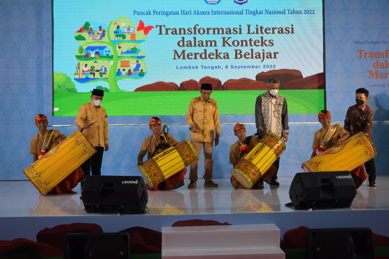 Peningkatan Persentase Masyarakat Melek Aksara, Modal Penting Tingkatkan Kompetensi Literasi Peningkatan Persentase Masyarakat Melek Aksara, Modal Penting Tingkatkan Kompetensi Literasi