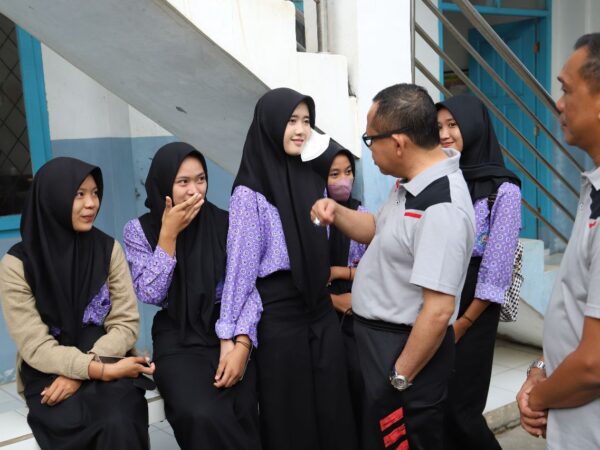 Kunjungan Kepala Dinas Pendidikan ke SMA Negeri 1 Kotabumi Kunjungan Kepala Dinas Pendidikan ke SMA Negeri 1 Kotabumi