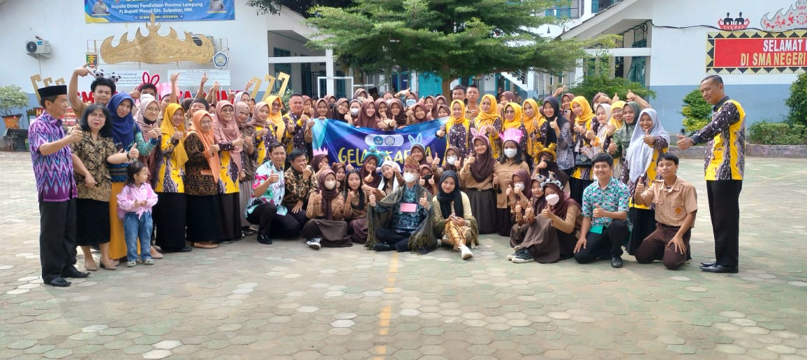 Gelar Karya P5 SMA Negeri 1 Kotabumi: Membuat Produk Dengan Konten Lokal Yang Memiliki Daya Jual Gelar Karya P5 SMA Negeri 1 Kotabumi: Membuat Produk Dengan Konten Lokal Yang Memiliki Daya Jual