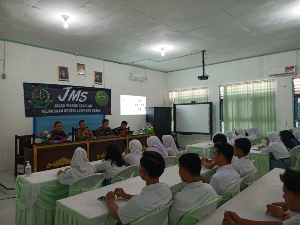 Jaksa Masuk Sekolah, Ajak Pelajar SMA Negeri 1 Kotabumi Melek Hukum Jaksa Masuk Sekolah, Ajak Pelajar SMA Negeri 1 Kotabumi Melek Hukum