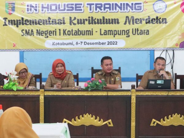 Adakan IHT Kurikulum Merdeka, SMAN 1 Kotabumi Datangkan Pemateri Profesional Adakan IHT Kurikulum Merdeka, SMAN 1 Kotabumi Datangkan Pemateri Profesional