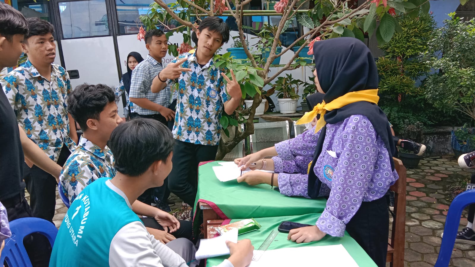 Kegiatan Donor Darah di SMAN 1 Kotabumi, Wujudkan Sikap Peduli Sesama Kegiatan Donor Darah di SMAN 1 Kotabumi, Wujudkan Sikap Peduli Sesama