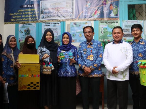 Siswa-siswi Kelas X SMAN 1 Kotabumi, Kembali Gelar Karya P5, Bertema "Sampahku Tanggung Jawabku" Siswa-siswi Kelas X SMAN 1 Kotabumi, Kembali Gelar Karya P5, Bertema "Sampahku Tanggung Jawabku"