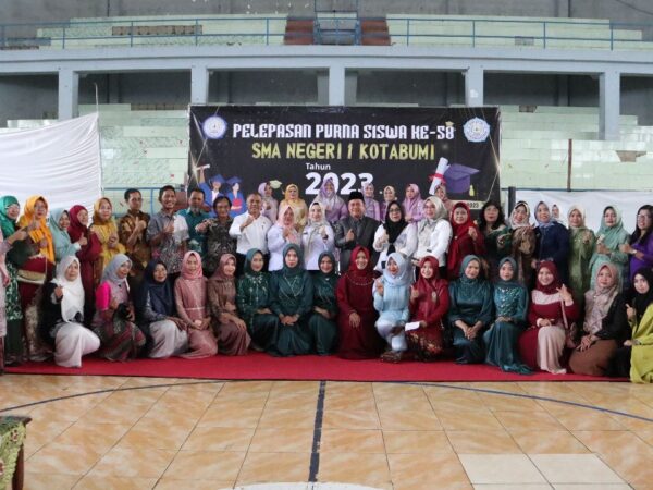 SMAN 1 Kotabumi Adakan Pelepasan dan Perpisahan Siswa Kelas XII Tahun Angkatan 2022/2023 SMAN 1 Kotabumi Adakan Pelepasan dan Perpisahan Siswa Kelas XII Tahun Angkatan 2022/2023