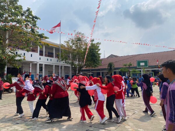 SMAN 1 Kotabumi Meriahkan HUT RI Ke-78 dengan Beragam Perlombaan