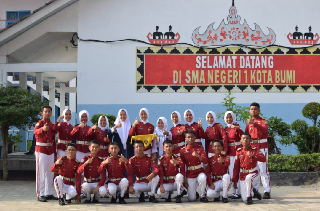 Paski SMAN 1 Kotabumi Menjadi Kebanggaan Sekolah dalam Lomba Gerak Jalan Memperingati HUT RI ke-78