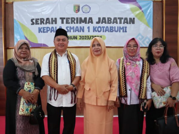 SMA Negeri 1 Kotabumi: Kepala Sekolah Baru Siap Menyongsong Masa Depan
