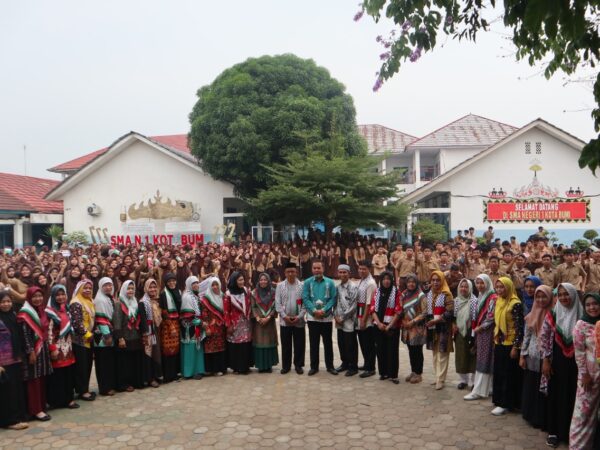 SMA Negeri 1 Kotabumi Menyuarakan Kemanusiaan Melalui Tabligh Akbar dan Solidaritas untuk Palestina