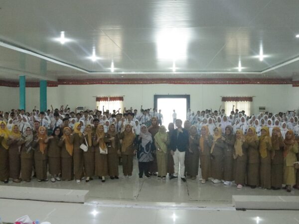 Pembelajaran Luar Kelas: Siswa/i Kelas XII SMAN 1 Kotabumi Kunjungi Unila, Jelajahi Peluang Pendidikan
