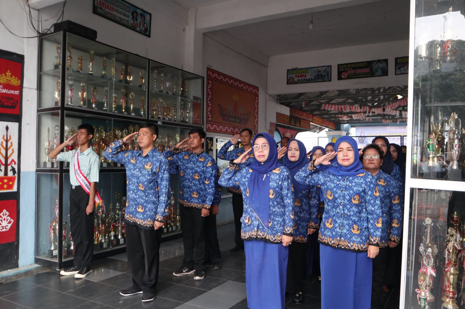 SMA Negeri 1 Kotabumi Peringati Hari Pendidikan Nasional dengan Upacara Bendera SMA Negeri 1 Kotabumi Peringati Hari Pendidikan Nasional dengan Upacara Bendera