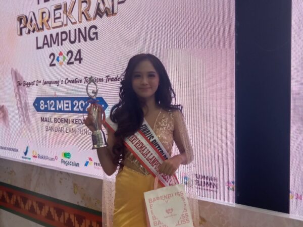 Ainun Zulfa Fadhilah FS, Siswa SMAN 1 Kotabumi, Raih Gelar Best Catwalk dalam Kompetisi Putri Anak dan Putri Remaja Provinsi Lampung 2024