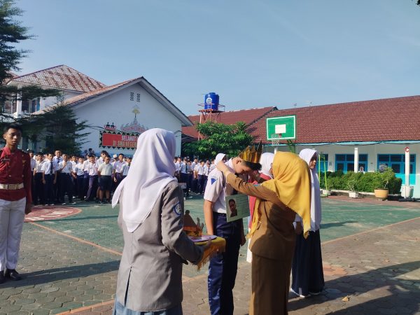 SMA Negeri 1 Kotabumi Gelar Masa Pengenalan Lingkungan Sekolah (MPLS) untuk Siswa Baru, Tandai Dimulainya Tahun Ajaran Baru 2024/2025 SMA Negeri 1 Kotabumi Gelar Masa Pengenalan Lingkungan Sekolah (MPLS) untuk Siswa Baru, Tandai Dimulainya Tahun Ajaran Baru 2024/2025