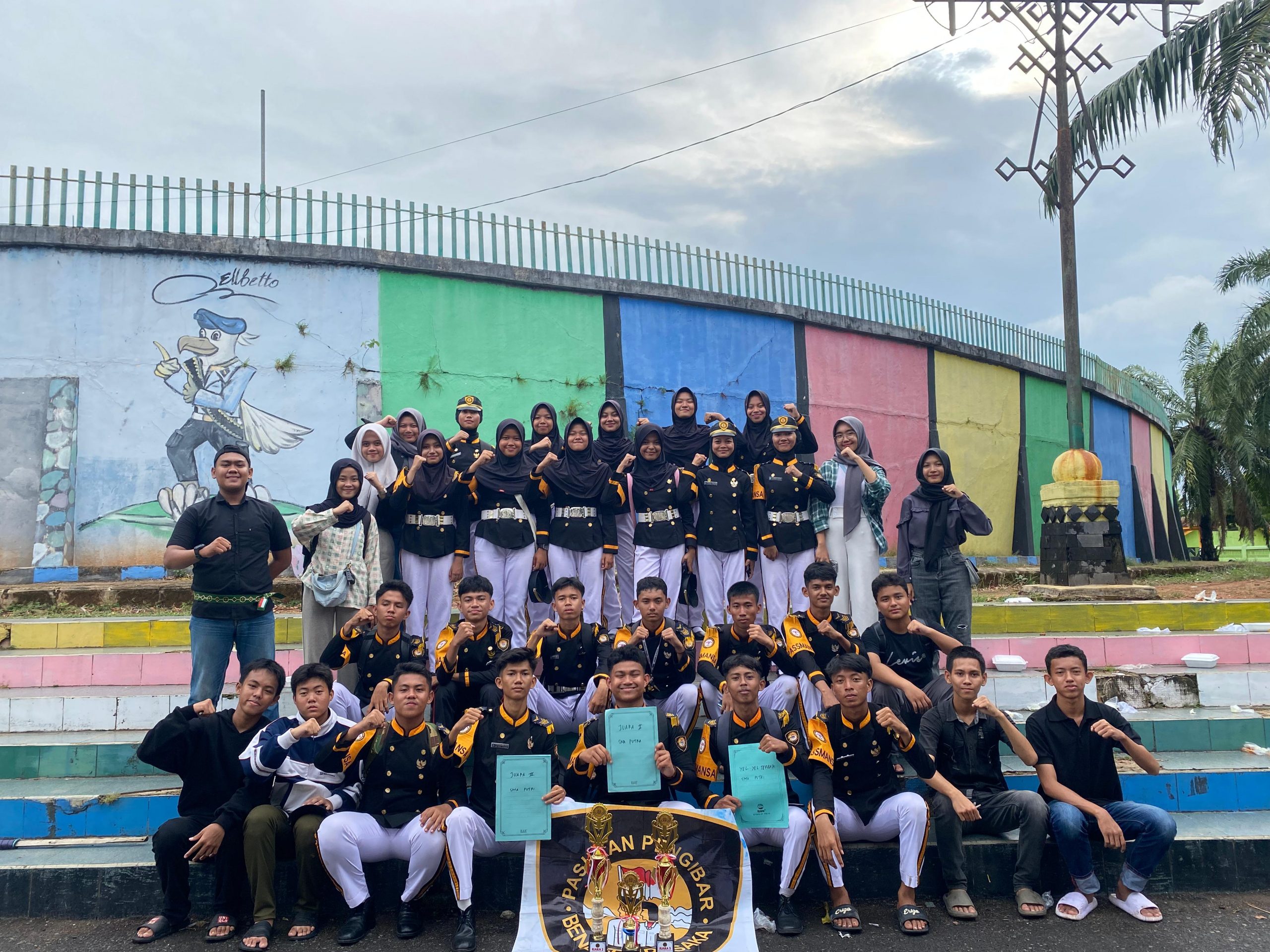 Paskibra SMAN 1 Kotabumi Raih 3 Piala di Gebyar PPI Lampung Utara LKBB 2024 Paskibra SMAN 1 Kotabumi Raih 3 Piala di Gebyar PPI Lampung Utara LKBB 2024