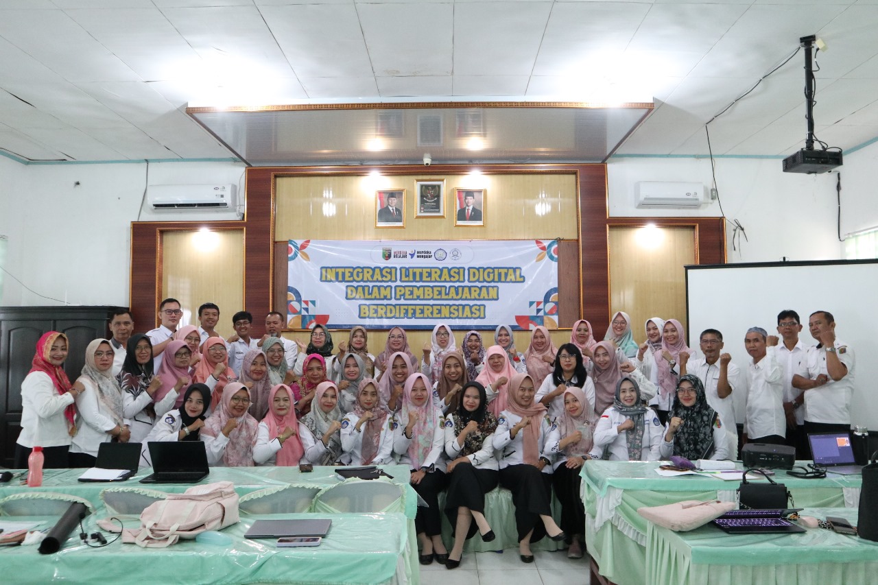 Kombel SMA Negeri 1 Kotabumi Gelar Workshop “Integrasi Literasi Digital dalam Pembelajaran Berdiferensiasi” Kombel SMA Negeri 1 Kotabumi Gelar Workshop “Integrasi Literasi Digital dalam Pembelajaran Berdiferensiasi”