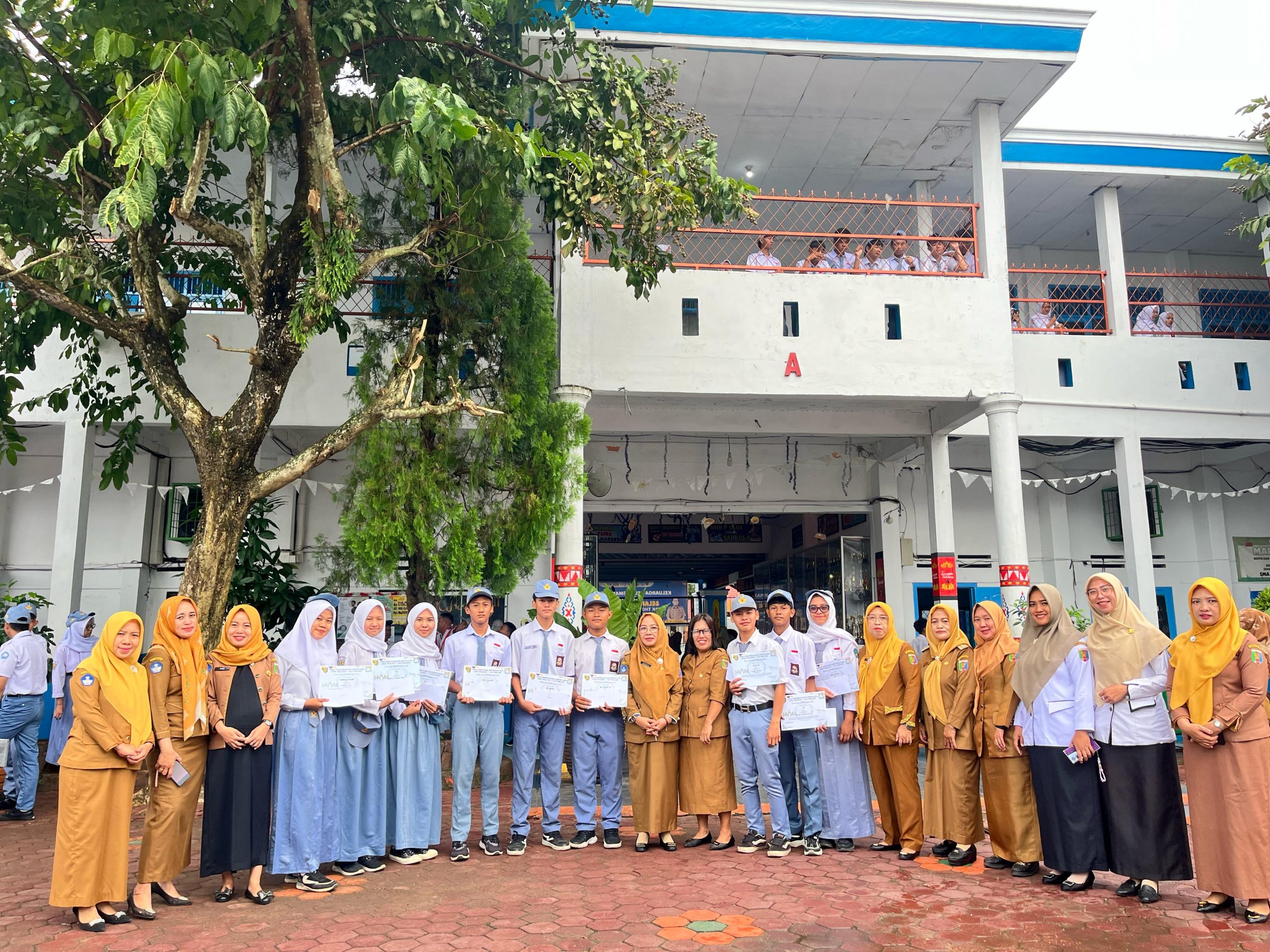 Upacara Bendera Terakhir Kelas XII SMAN 1 Kotabumi Sebelum Ujian dan Memasuki Bulan Suci Ramadhan 1446 H Upacara Bendera Terakhir Kelas XII SMAN 1 Kotabumi Sebelum Ujian dan Memasuki Bulan Suci Ramadhan 1446 H